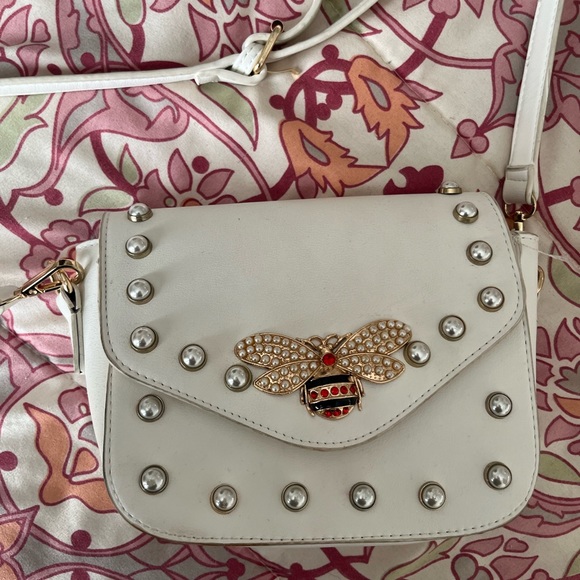 Cute purse - Picture 2 of 4